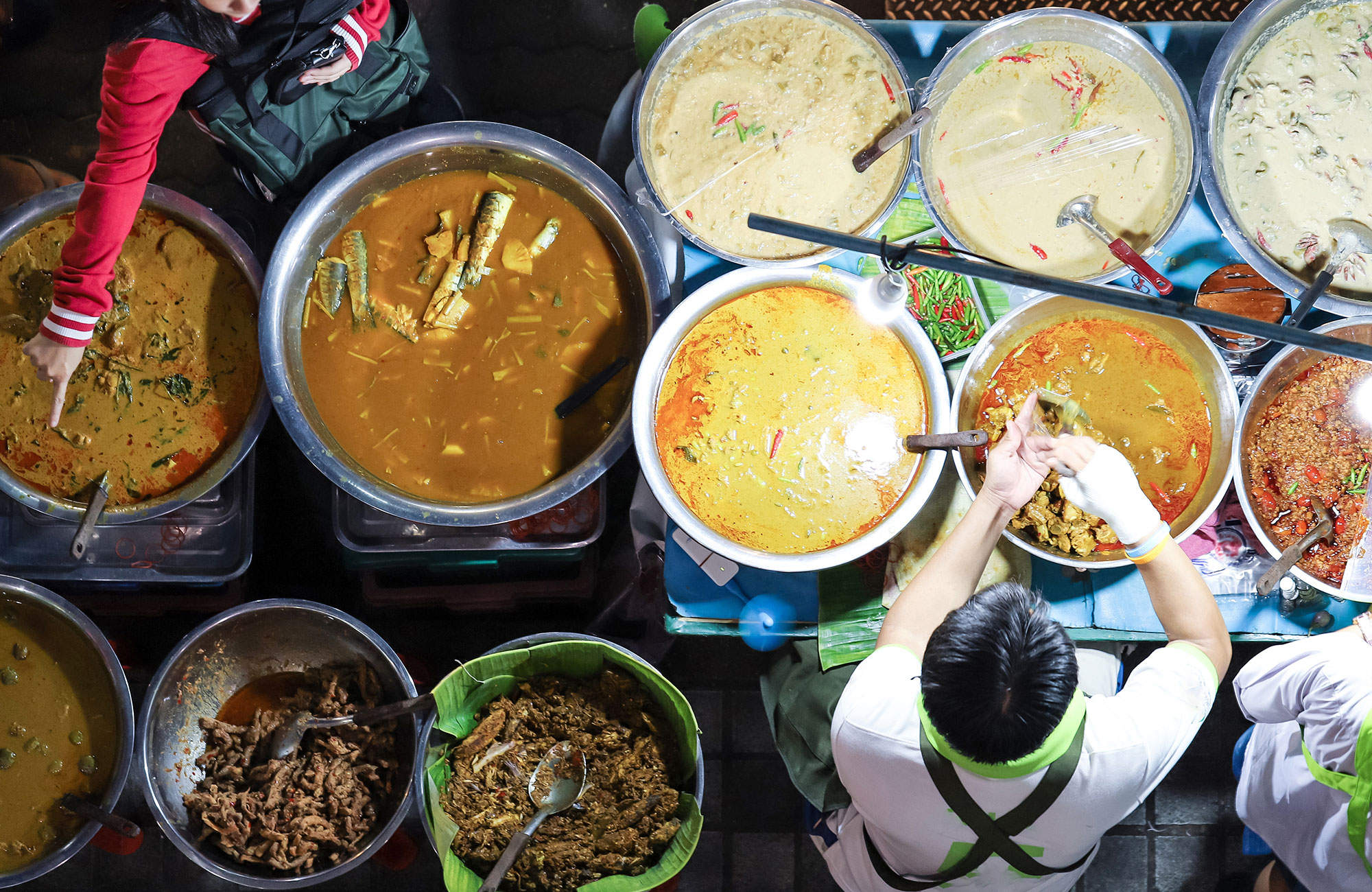 Bezoek de grootste markt van Zuidoost-Azië tijdens je overstap in Bangkok